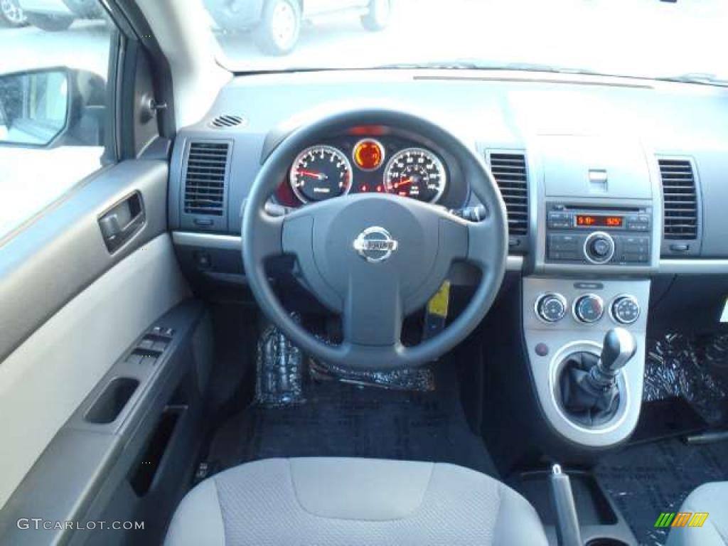 2011 Nissan Sentra 2.0 6 Speed Manual Transmission Photo #44807816
