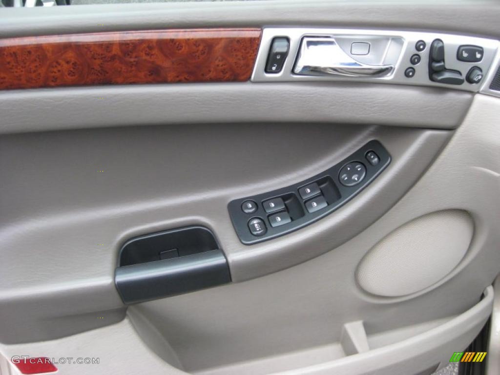 2004 Pacifica AWD - Linen Gold Metallic / Light Taupe photo #16