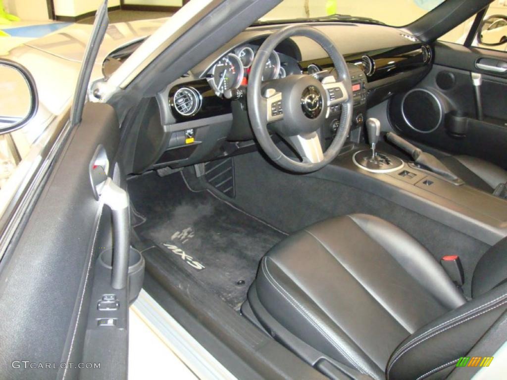 Black Interior 2007 Mazda MX-5 Miata Grand Touring Roadster Photo #44809184