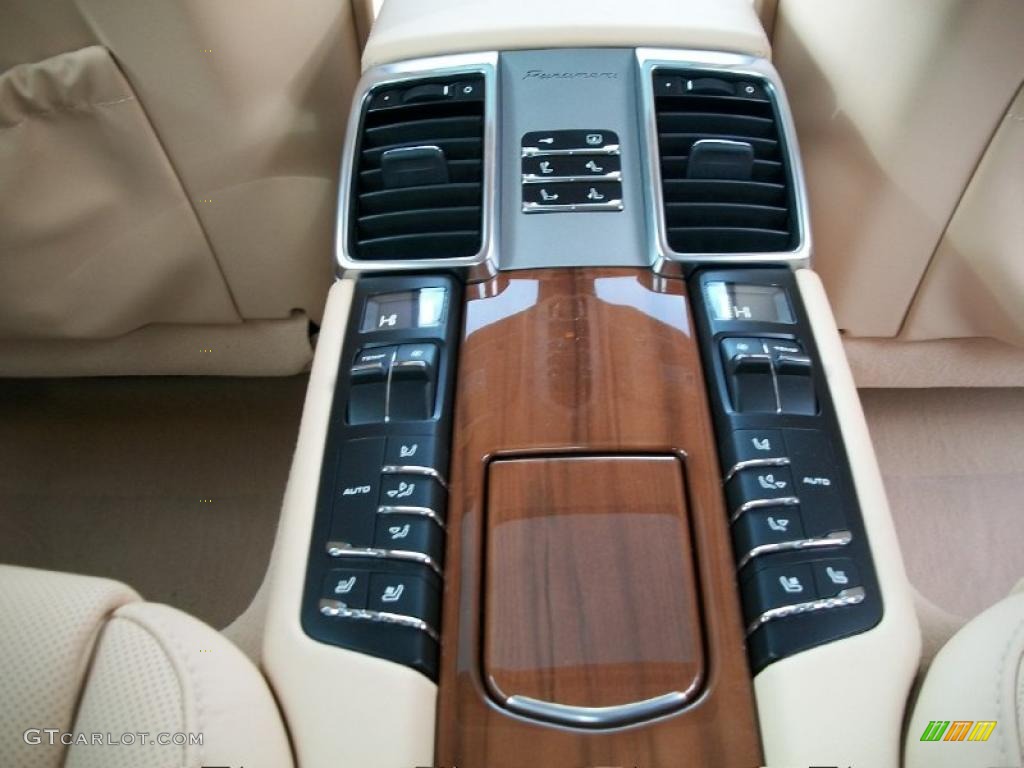 2011 Porsche Panamera Turbo Controls Photo #44815316