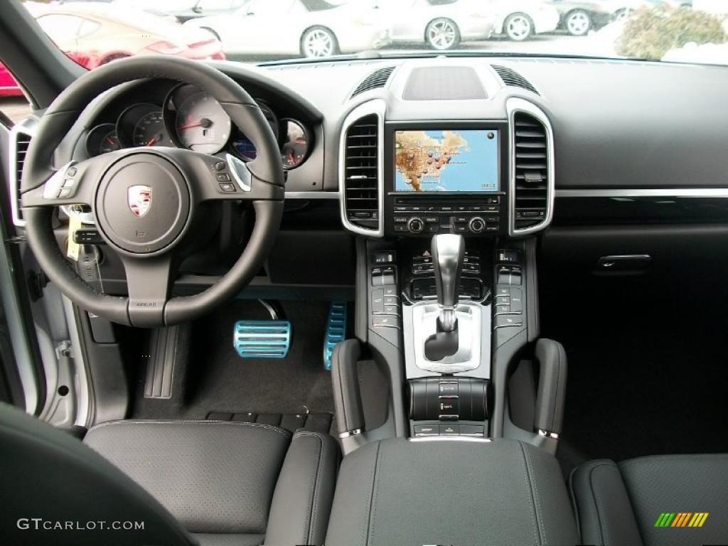 2011 Porsche Cayenne S Hybrid Black Dashboard Photo #44816200
