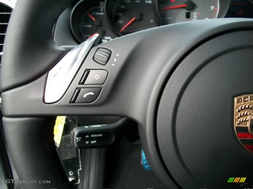 2011 Porsche Cayenne S Hybrid Controls Photo #44816232