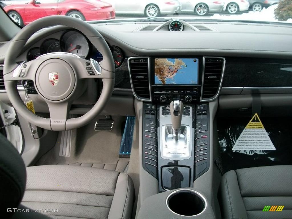 2011 Porsche Panamera 4S Platinum Grey Dashboard Photo #44816772
