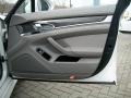 Carrara White - Panamera 4S Photo No. 27