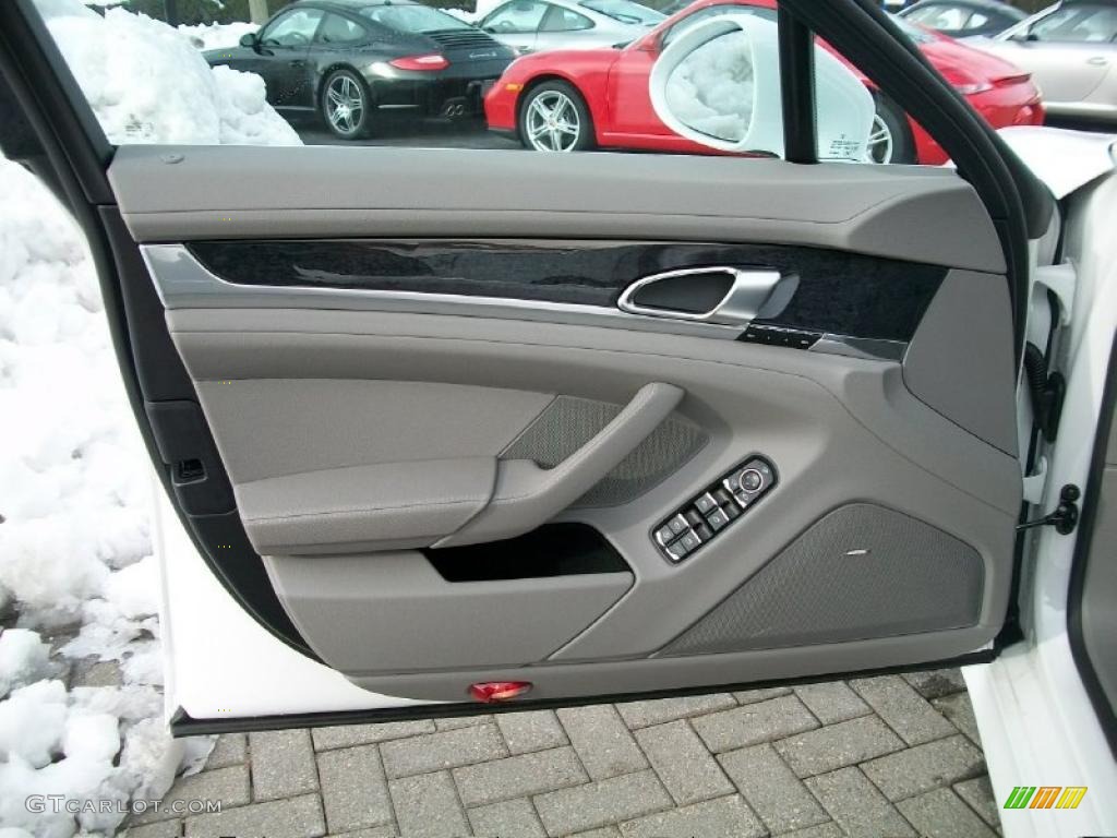 2011 Porsche Panamera 4S Platinum Grey Door Panel Photo #44817760