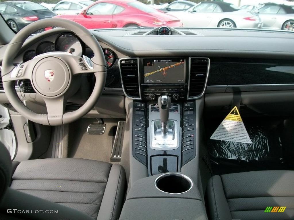 2011 Porsche Panamera 4S Platinum Grey Dashboard Photo #44817844