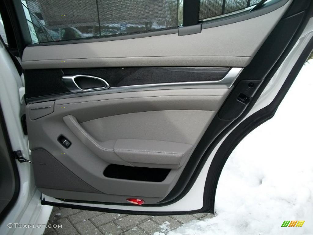 2011 Porsche Panamera 4S Platinum Grey Door Panel Photo #44818008