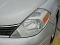 Brilliant Silver - Versa 1.8 S Hatchback Photo No. 10