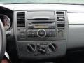 Brilliant Silver - Versa 1.8 S Hatchback Photo No. 34
