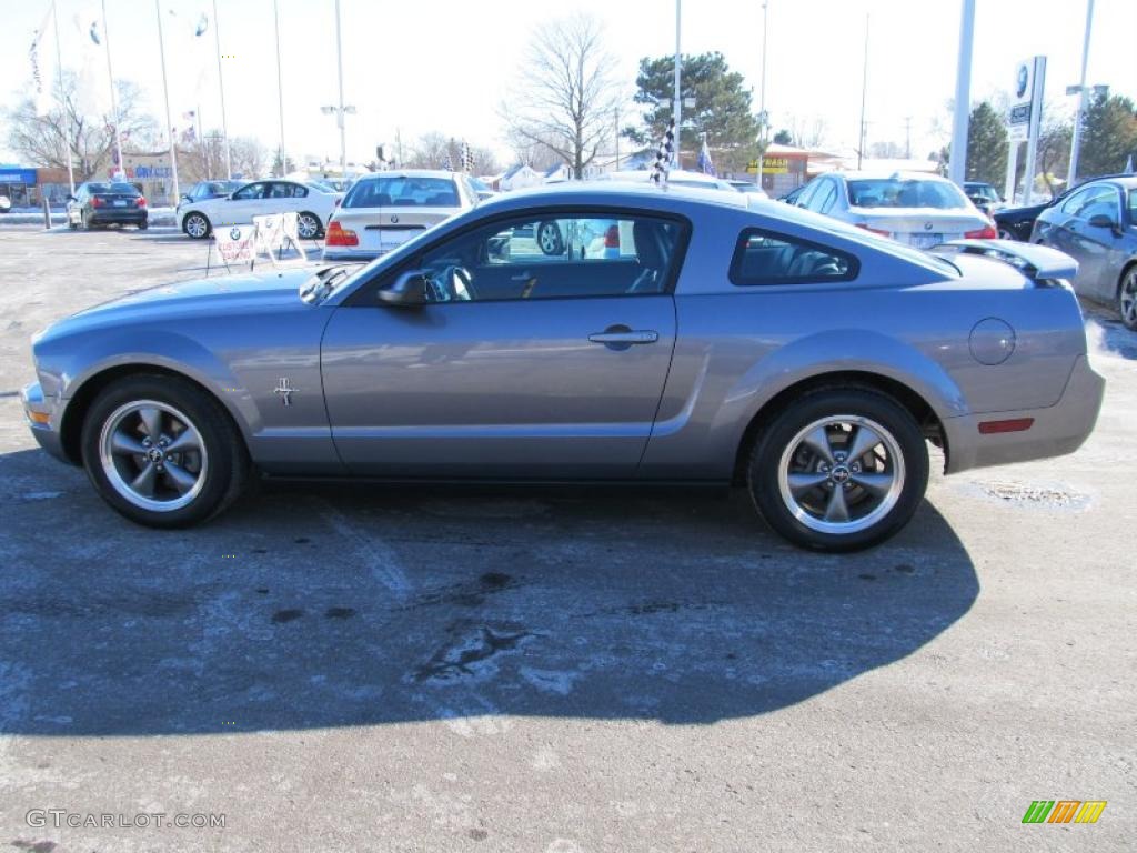 2006 Mustang V6 Premium Coupe - Tungsten Grey Metallic / Dark Charcoal photo #2