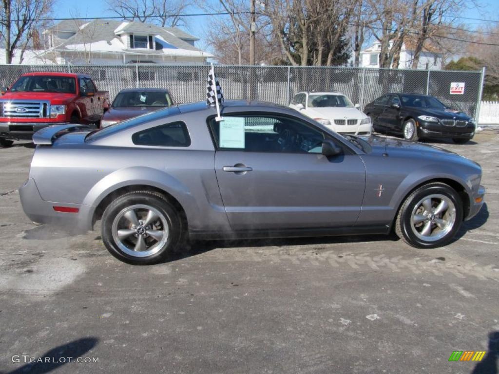 2006 Mustang V6 Premium Coupe - Tungsten Grey Metallic / Dark Charcoal photo #5