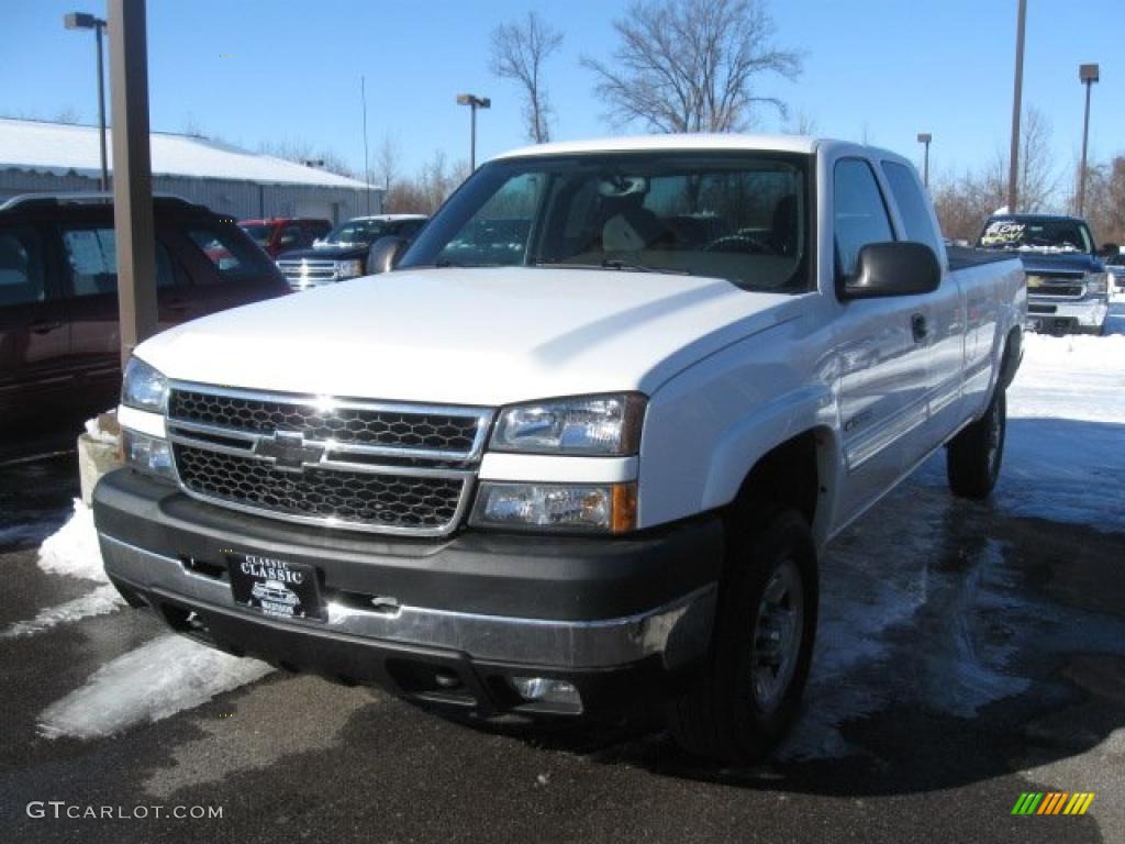 Summit White Chevrolet Silverado 2500HD