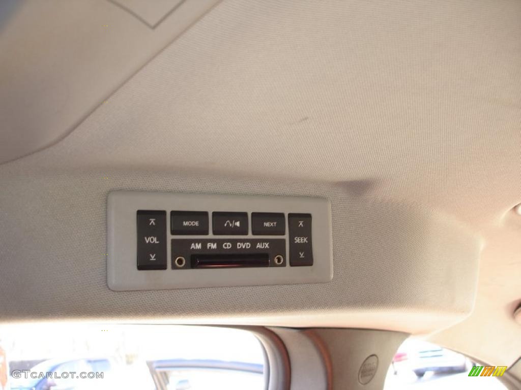 2004 Nissan Quest 3.5 SE Controls Photo #44821580