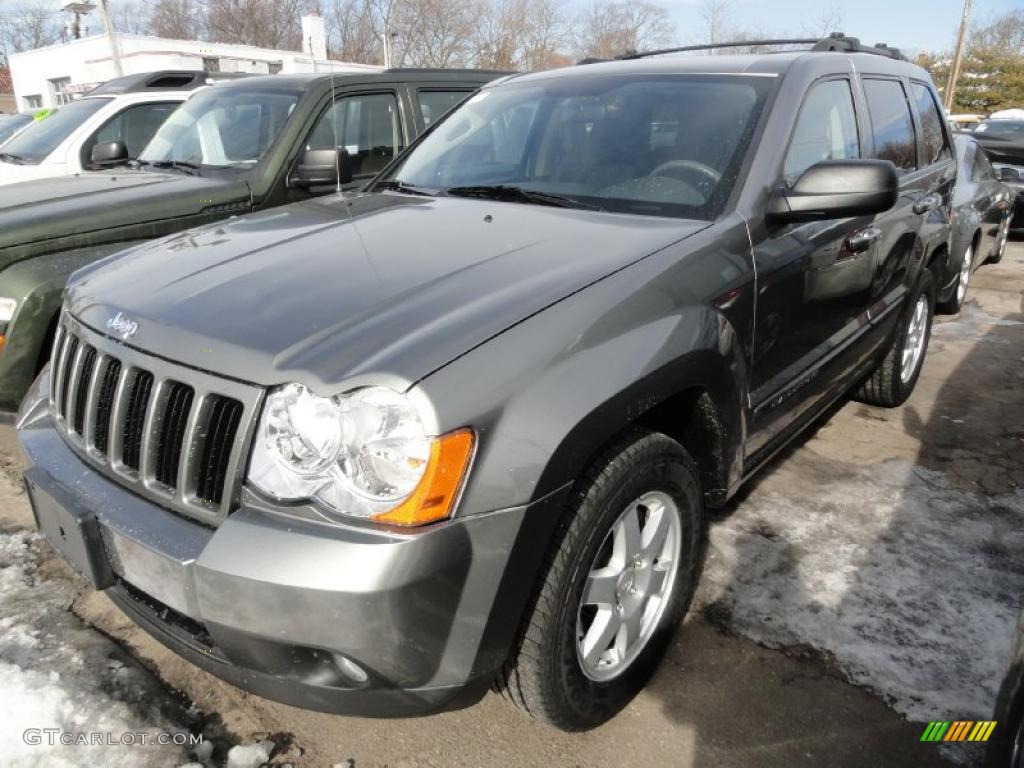 Mineral Gray Metallic Jeep Grand Cherokee