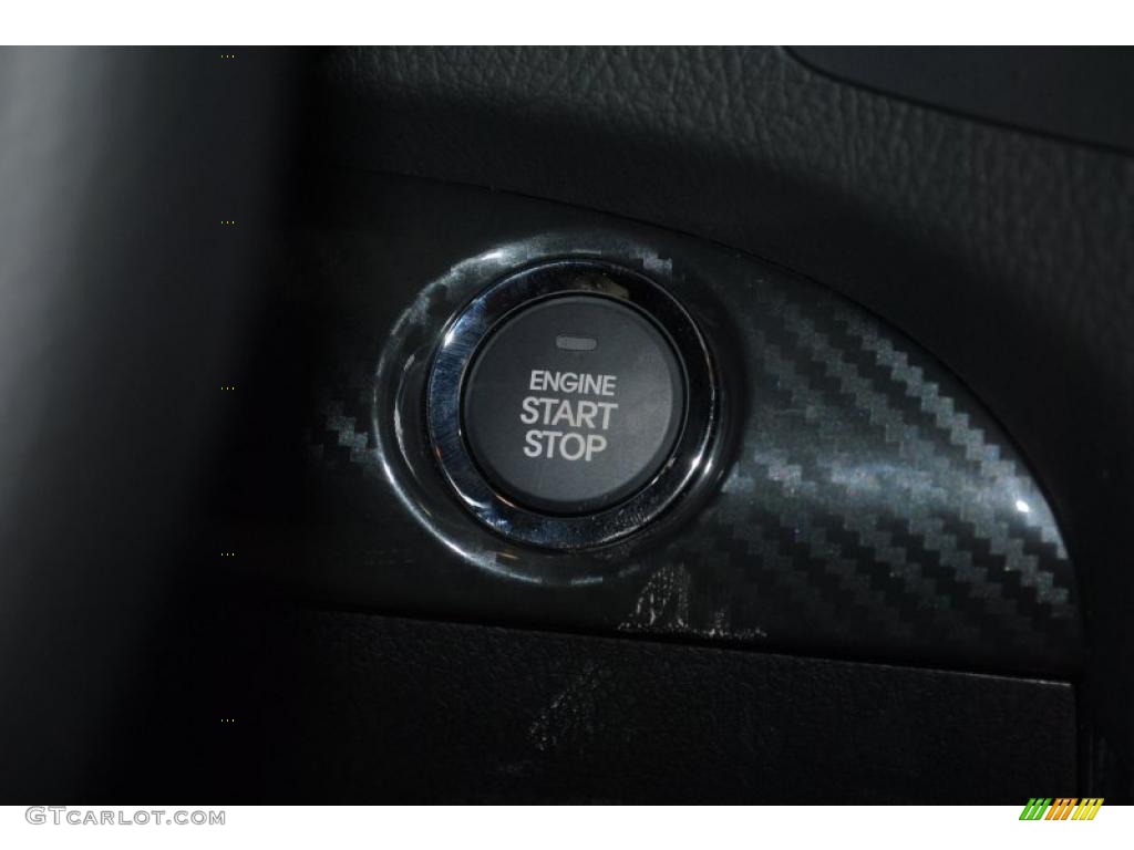 2011 Sorento SX V6 AWD - Bright Silver / Black photo #32