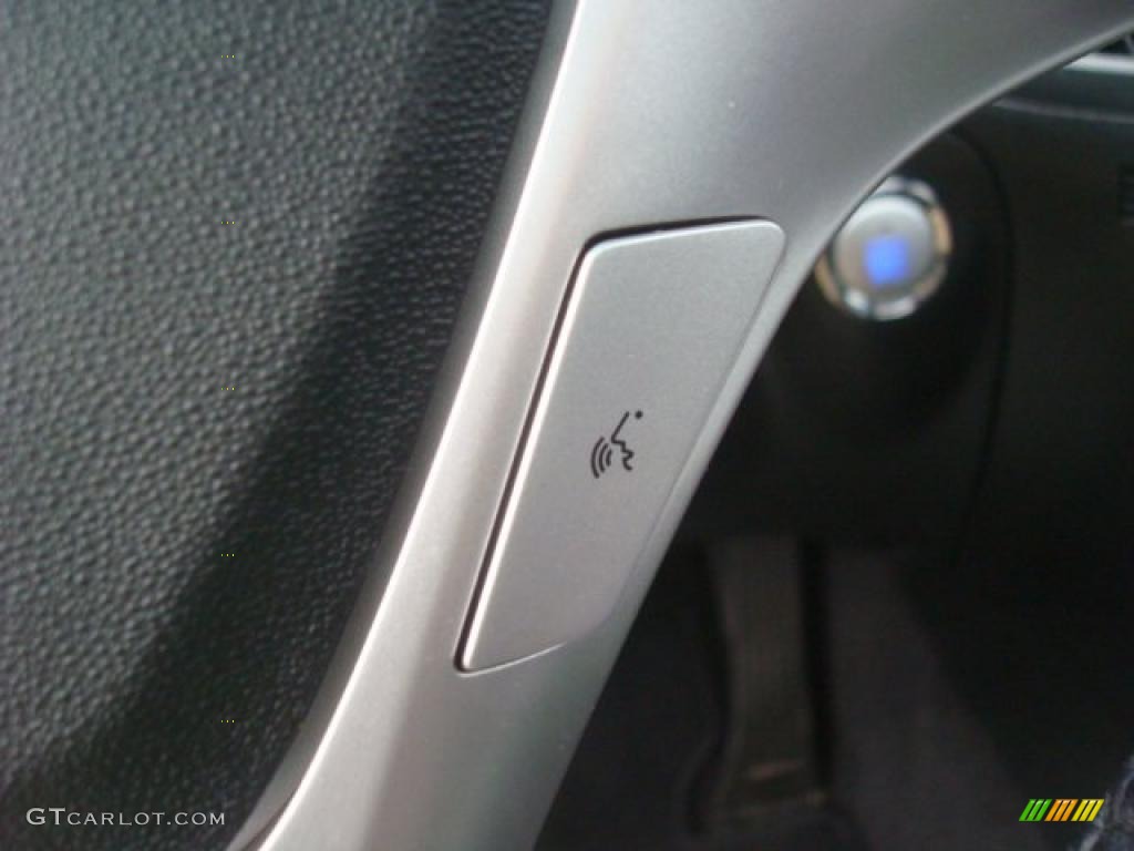 2010 Hyundai Genesis Coupe 2.0T Controls Photo #44837756