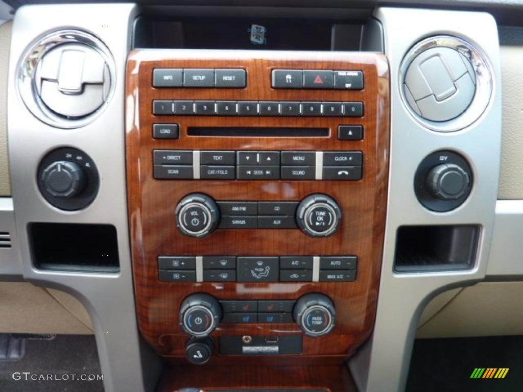 2010 F150 Lariat SuperCrew 4x4 - Dark Blue Pearl Metallic / Tan photo #17