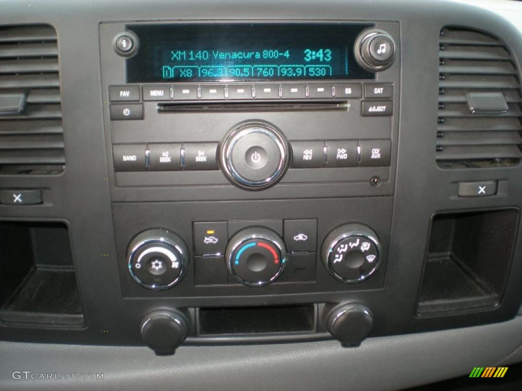 2008 Chevrolet Silverado 1500 LS Regular Cab 4x4 Controls Photo #44841328