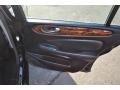 Ebony Black - XJ Vanden Plas Photo No. 25