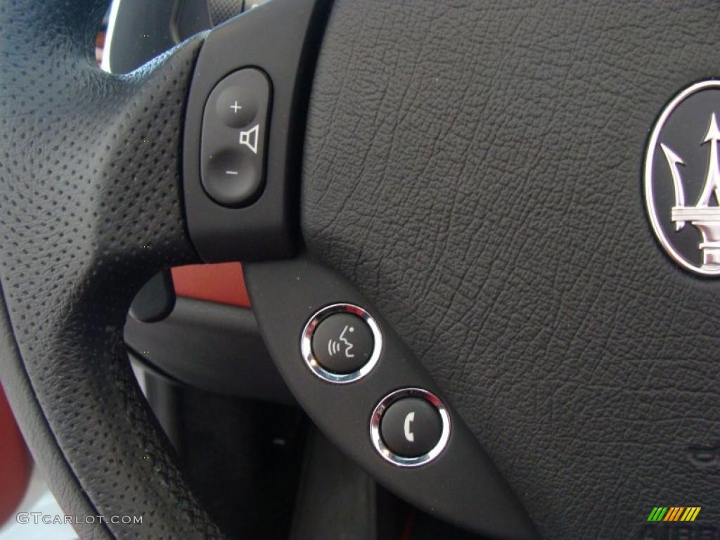 2011 Maserati GranTurismo Convertible GranCabrio Controls Photo #44844484