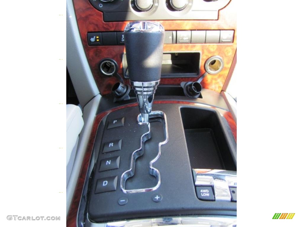 2007 Jeep Commander Limited 4x4 5 Speed Automatic Transmission Photo #44849756