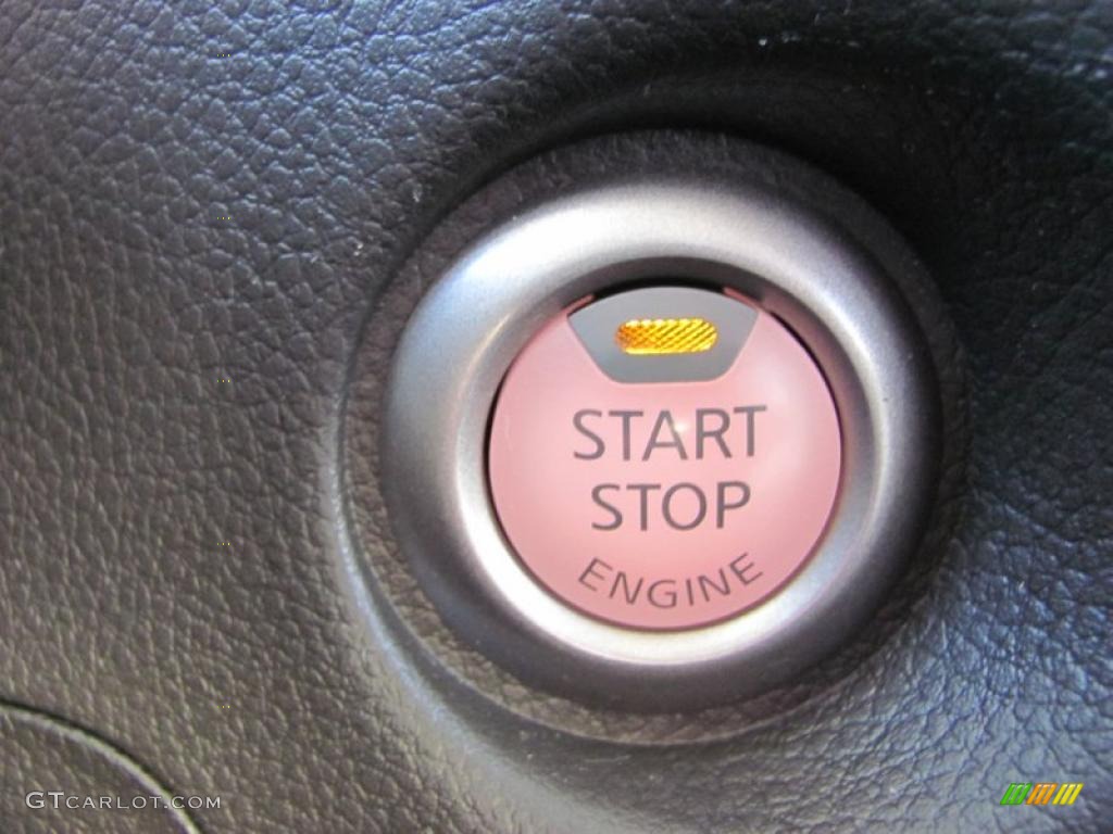 2009 Nissan Cube 1.8 SL Controls Photo #44850740