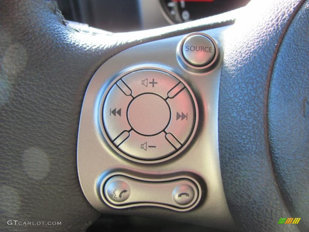 2009 Nissan Cube 1.8 SL Controls Photo #44850760