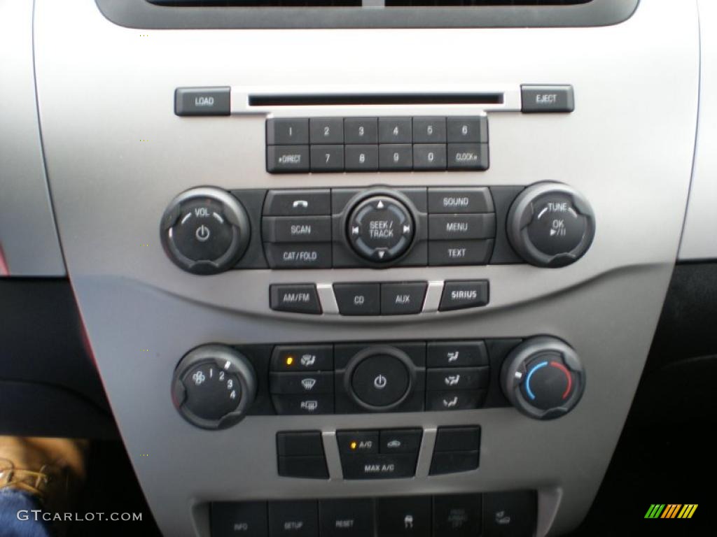 2010 Focus SES Sedan - Sterling Grey Metallic / Charcoal Black photo #15