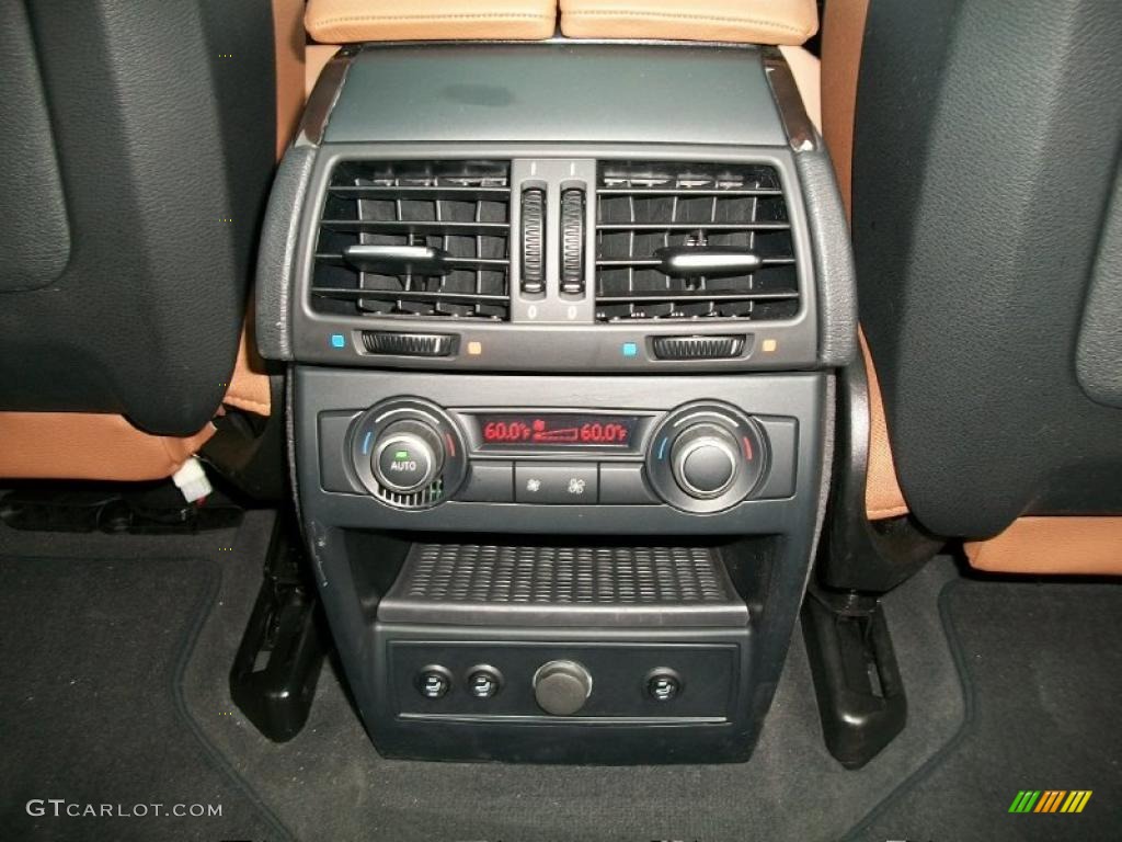 2010 BMW X5 xDrive35d Controls Photo #44851056