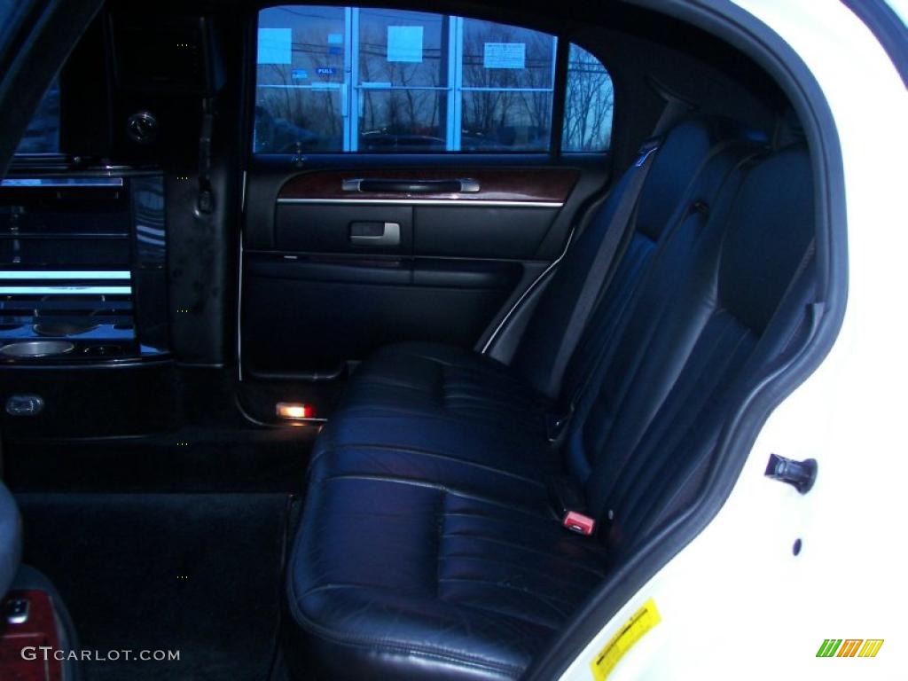 Black Interior 2003 Lincoln Town Car Limousine Photo #44852076