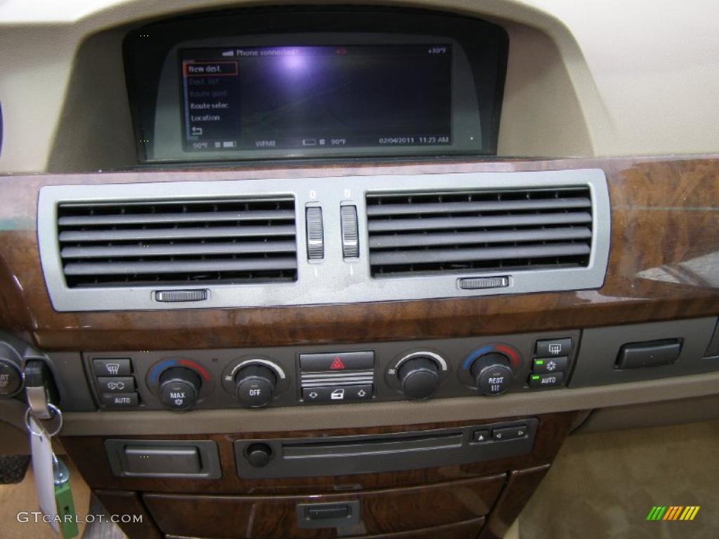 2004 BMW 7 Series 745i Sedan Controls Photo #44854428