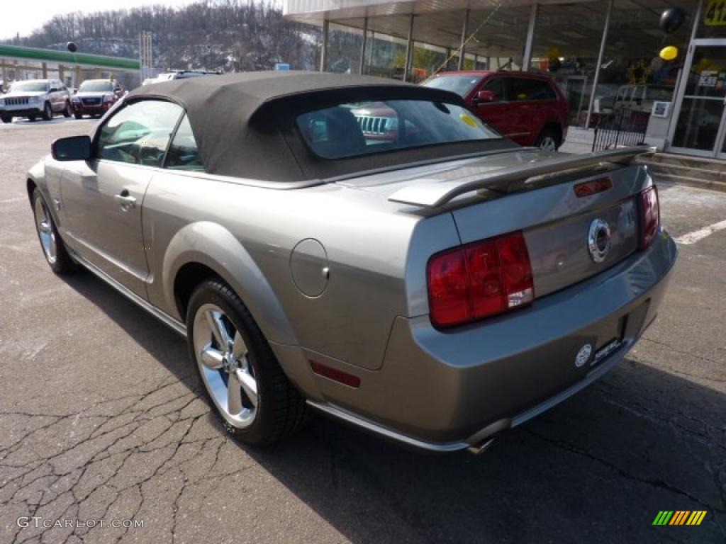 2009 Mustang GT Premium Convertible - Vapor Silver Metallic / Dark Charcoal photo #2