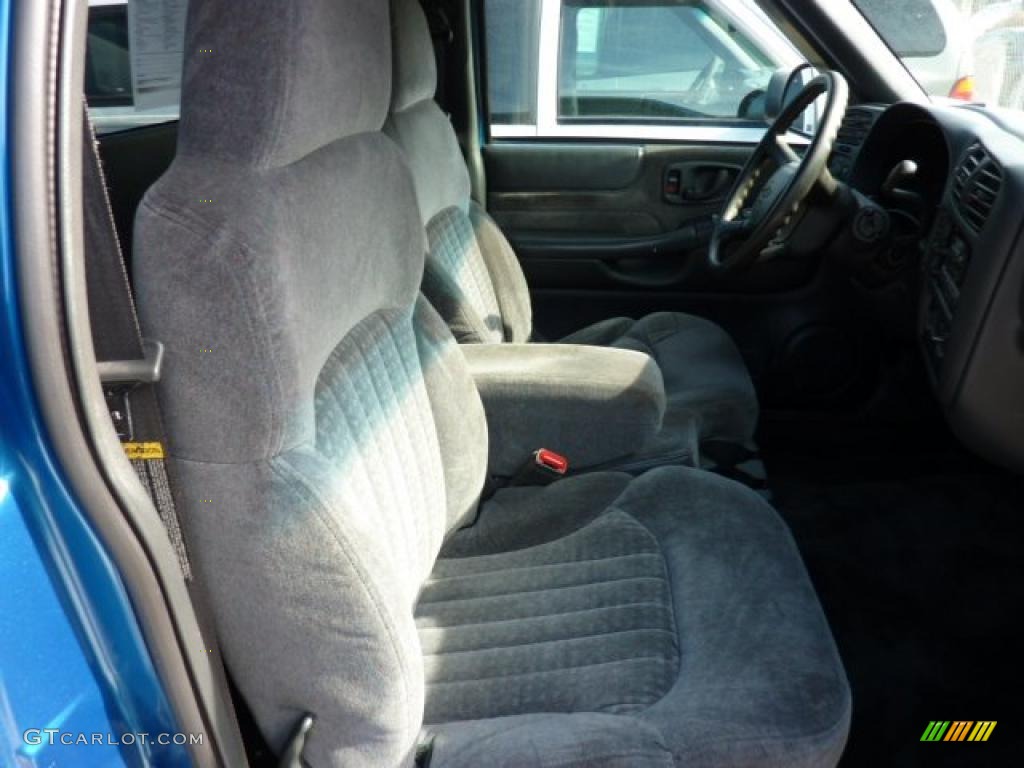 1999 S10 LS Extended Cab 4x4 - Space Blue Metallic / Medium Gray photo #14