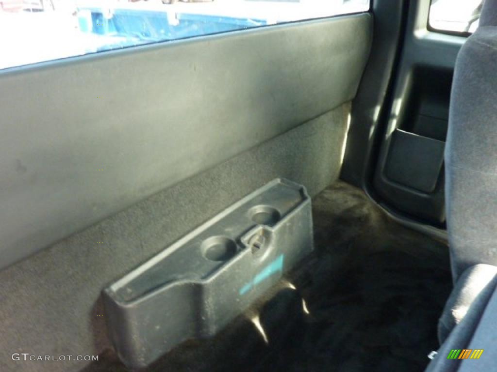 1999 S10 LS Extended Cab 4x4 - Space Blue Metallic / Medium Gray photo #17