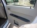 Oxford White - Mariner V6 4WD Photo No. 17
