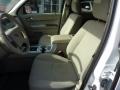 Oxford White - Mariner V6 4WD Photo No. 18