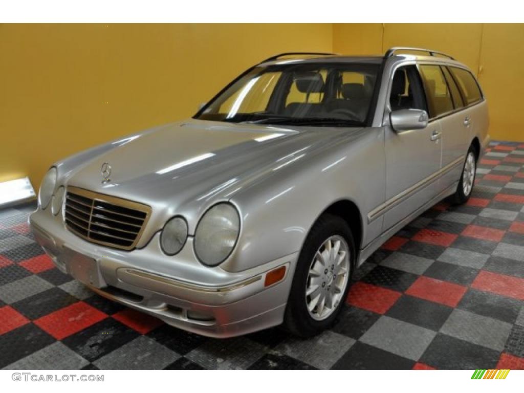 Brilliant Silver Metallic 2001 Mercedes-Benz E 320 4Matic Wagon Exterior Photo #44872009