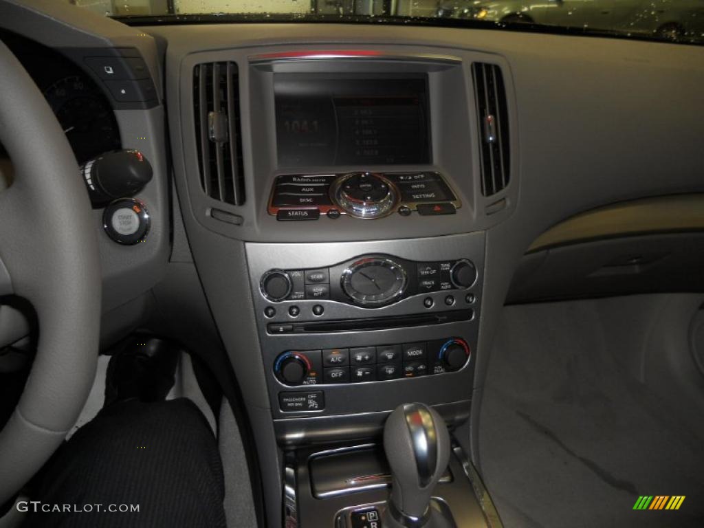 2011 Infiniti G 25 x AWD Sedan Controls Photo #44875669