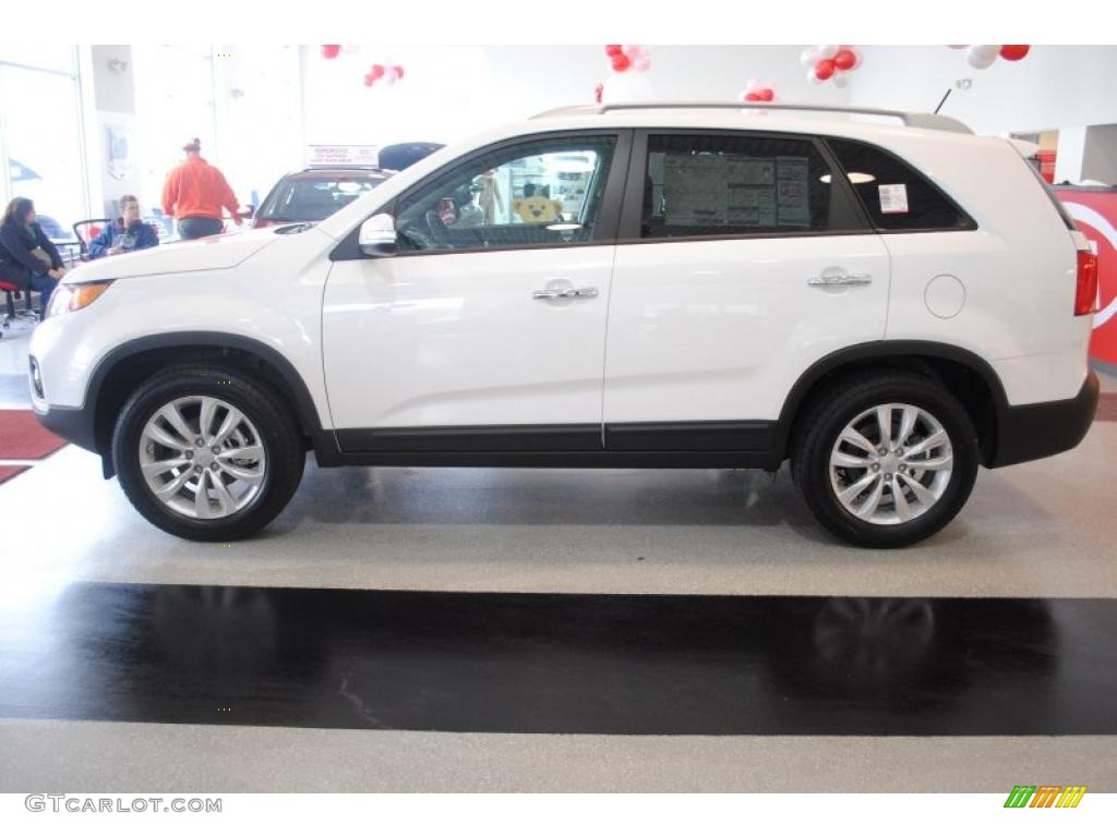 2011 Sorento EX - Snow White Pearl / Black photo #3