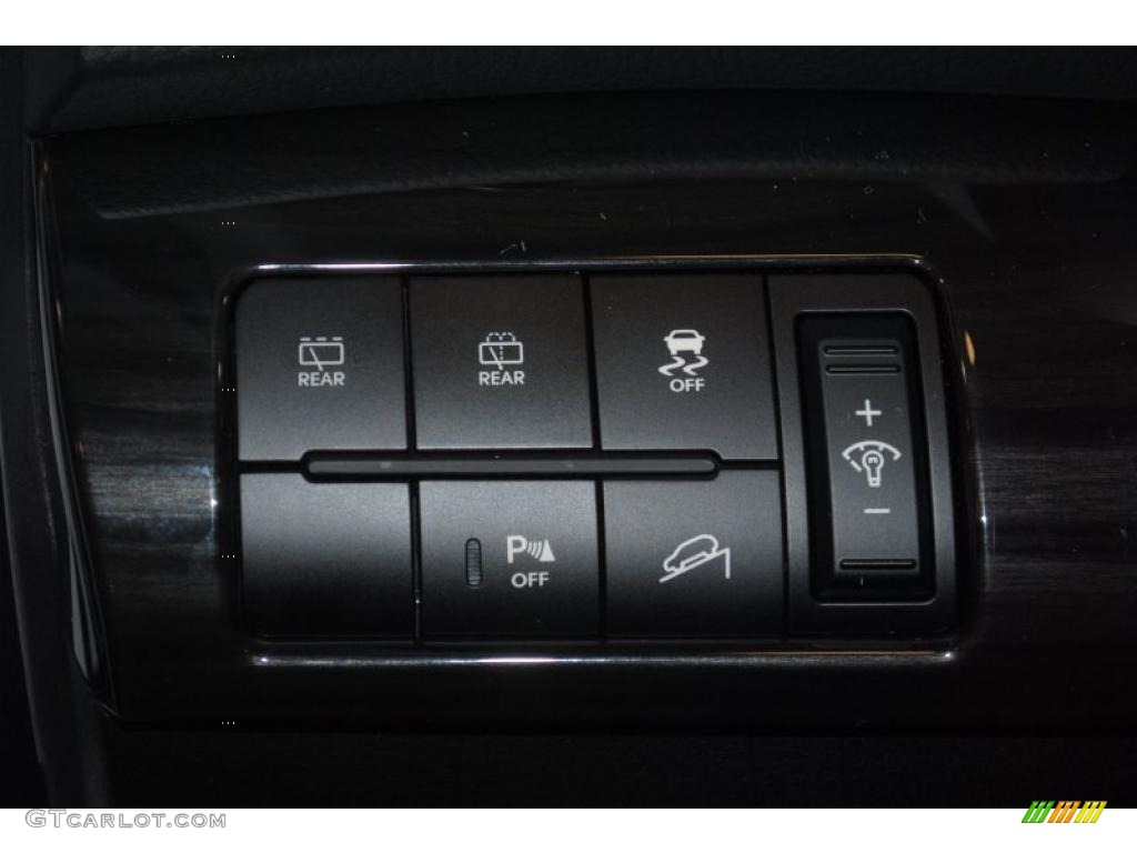 2011 Kia Sorento EX Controls Photo #44876037