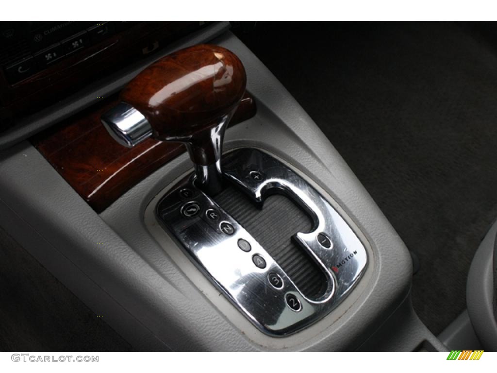 2001 Volkswagen Passat GLX V6 4Motion Sedan Transmission Photos