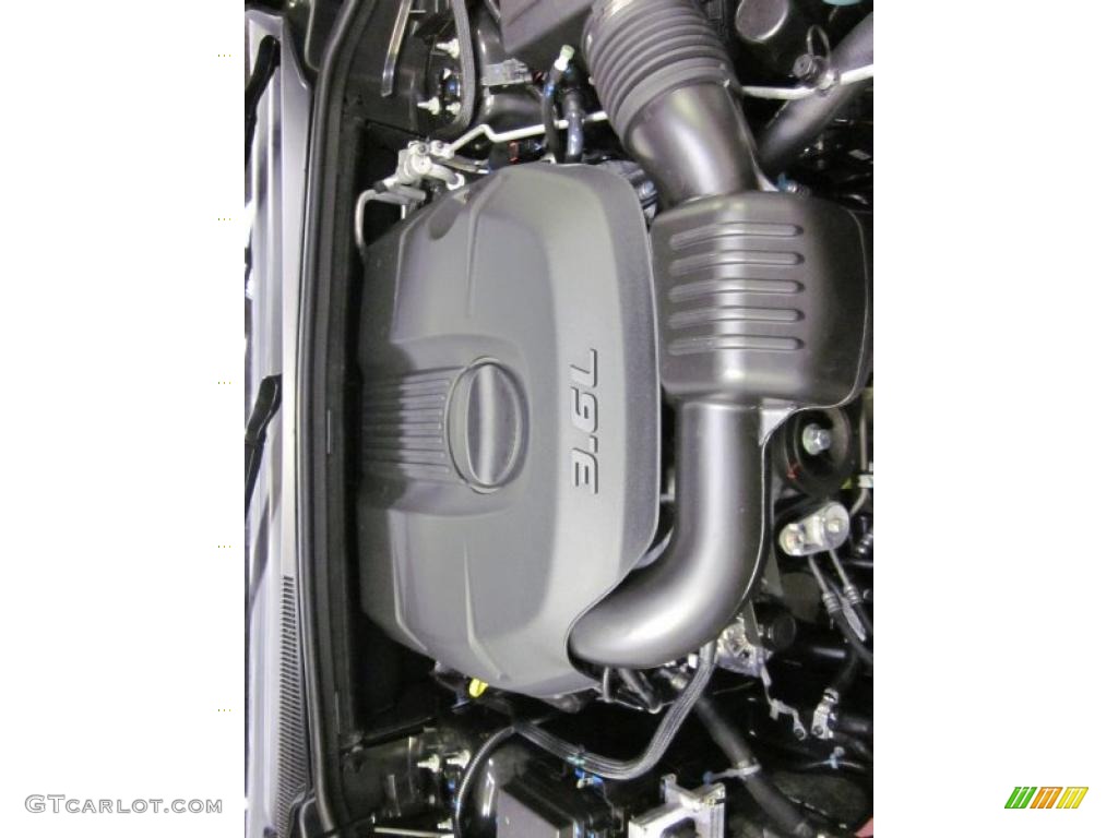 2011 Dodge Durango Crew 4x4 3.6 Liter DOHC 24-Valve VVT Pentastar V6 Engine Photo #44879337