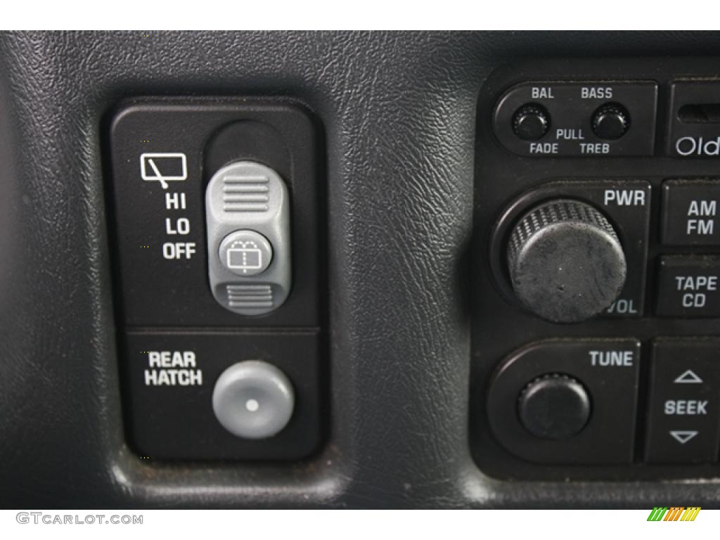 1999 Oldsmobile Bravada AWD Controls Photo #44880521