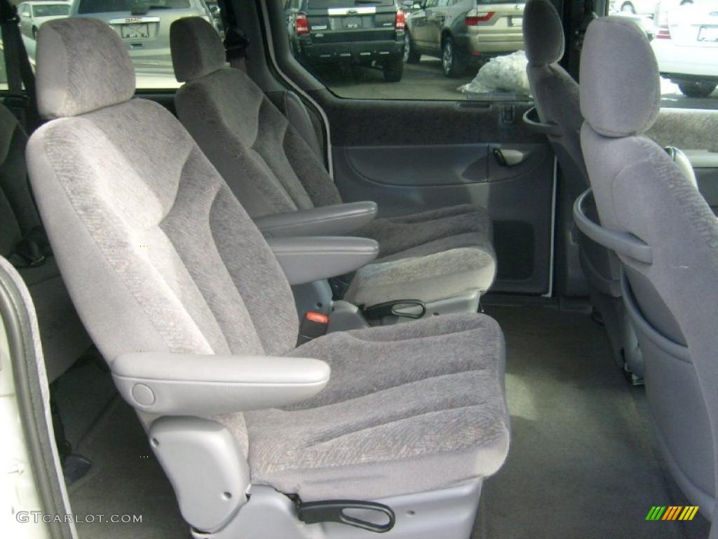 1999 Grand Voyager Expresso - Bright White / Mist Gray photo #16