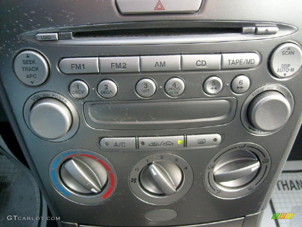 2004 Mazda MAZDA6 i Sport Sedan Controls Photo #44881089
