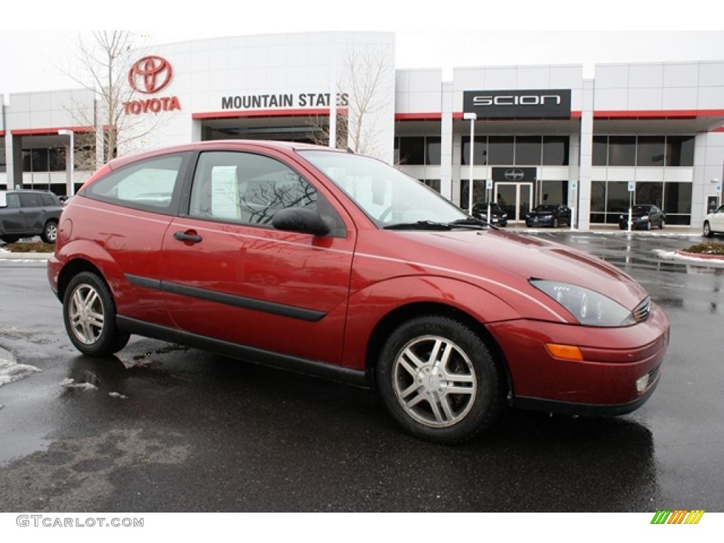 2000 Focus ZX3 Coupe - Sangria Red Metallic / Medium Graphite photo #1