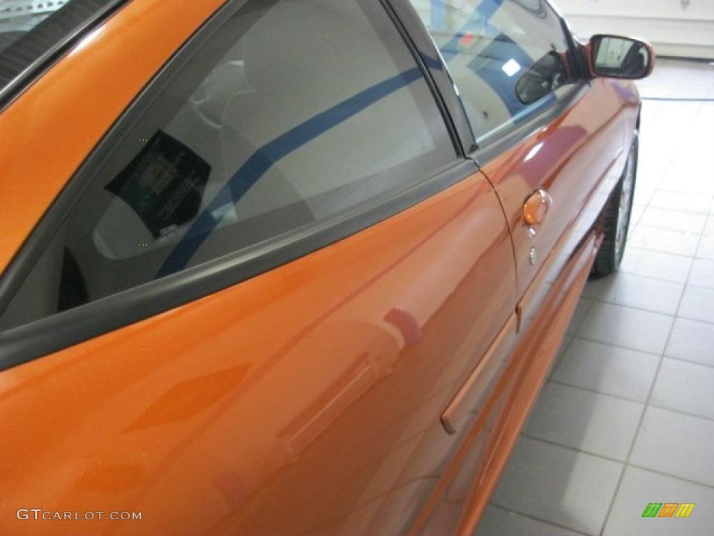 2004 Cavalier LS Sport Coupe - Sunburst Orange / Graphite photo #7