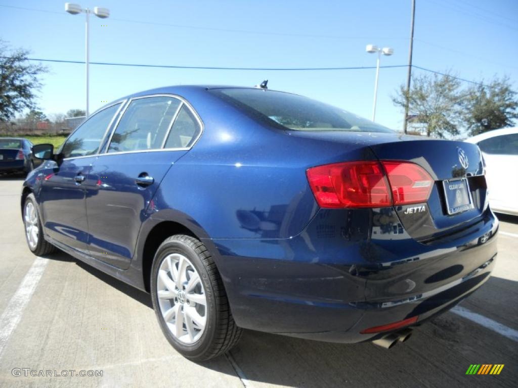 2011 Jetta SE Sedan - Tempest Blue Metallic / Cornsilk Beige photo #5