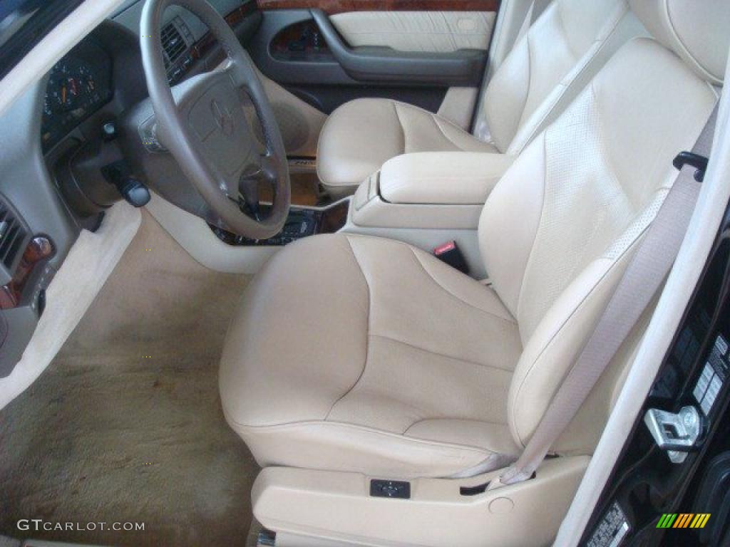 Parchment Interior 1997 Mercedes-Benz S 500 Sedan Photo #44888625