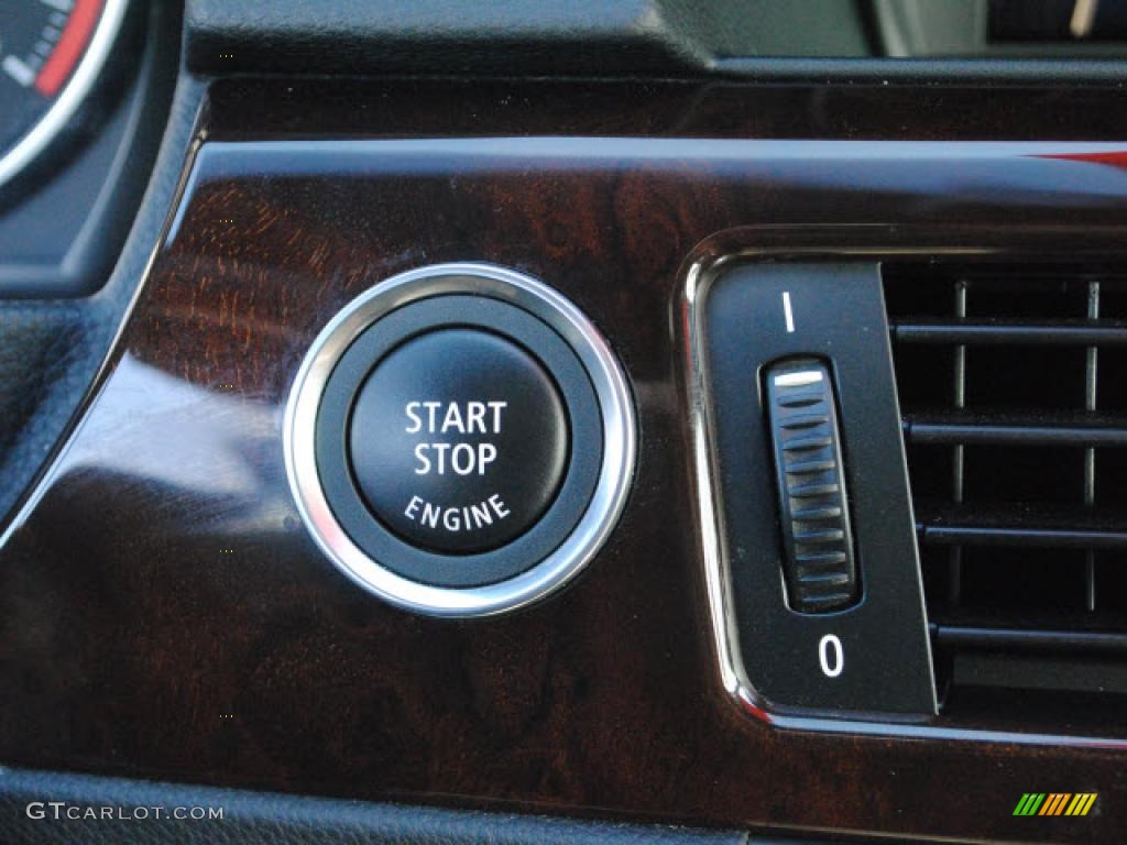 2010 BMW 3 Series 335i Coupe Controls Photo #44892557